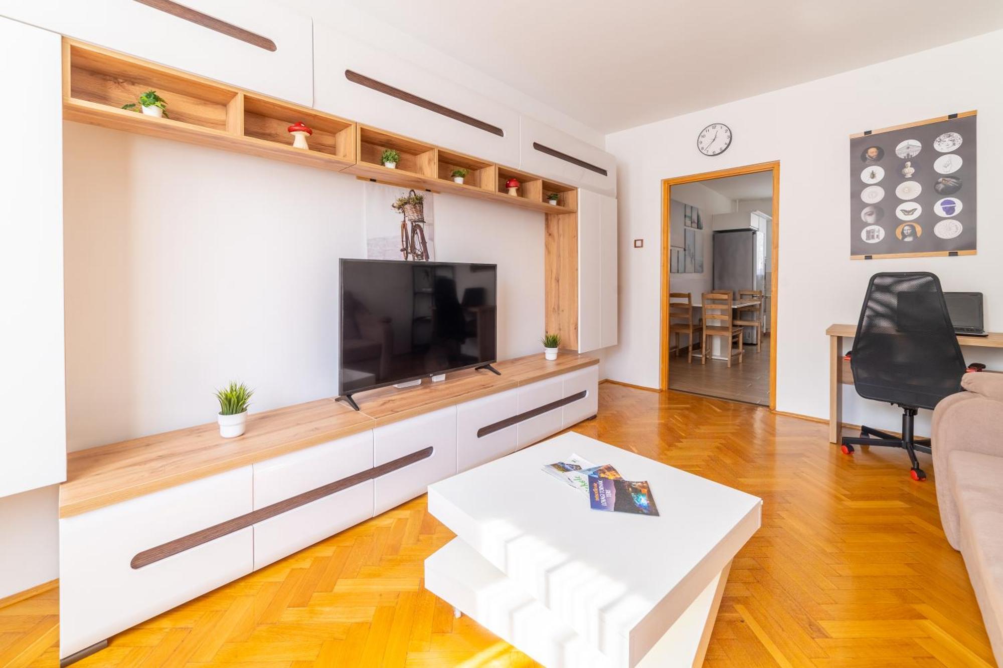 Comfort 14 -- Stylish City Apartment Netflix, Wi-Fi & Parking Miškovec Exteriér fotografie